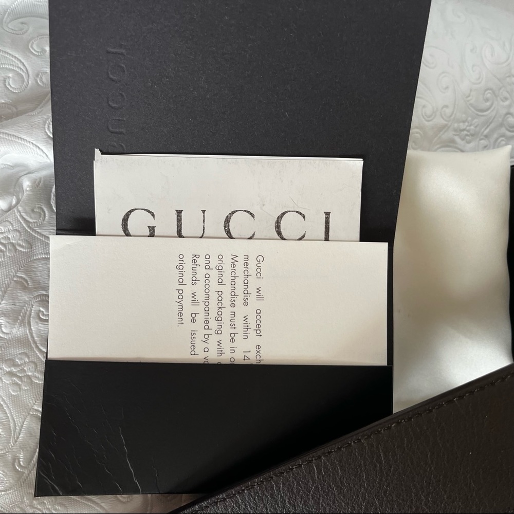 Gucci Black Leather Belt with Gold Double G Buckle - Picture 4 of 7